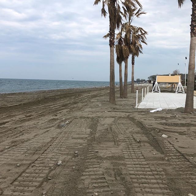 Riformulata la spiaggia tanta sabbia ci siamo quasi ☘️️☘️
